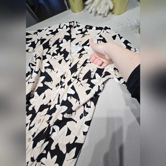 SCHWINN Parfaite robe chemisier, longueur midi à motifs estivaux avec boutons - Picture 3 of 7